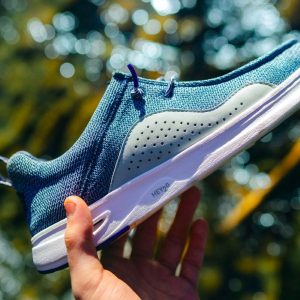 wally hey2o mesh sargasso blue/cloud blue